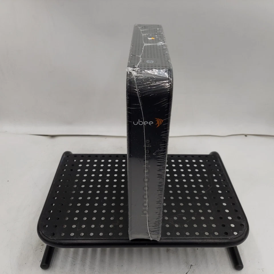 Ubee DVW32CB Wireless Voice Gateway Modem and Router - Image 1 of 4