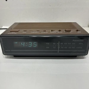Vintage Panasonic RC-65 AM FM Alarm Clock Radio Wood Grain Design. Works Amazing - Picture 1 of 7
