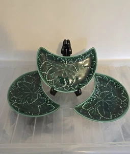 Wedgwood Majolica Green Crescent Plates x 3 Etruria & Barlaston Vintage - Picture 1 of 3