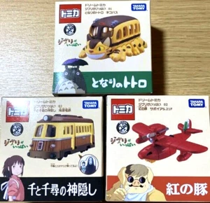 STUDIO GHIBLI Dream Tomica Set Totoro Catbus Cerdo Rojo Spirited Away Japón Nuevo - Imagen 1 de 14