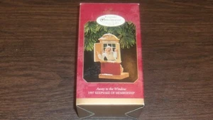Vintage 1997 Hallmark Keepsake Ornament Collector's Club Away to the Window - Picture 1 of 12
