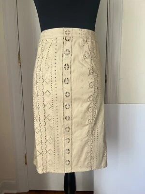 Versus by Versace made in Italy beige cttn skirt w/beautiful detailing, sz 40 - Image 1 of 4