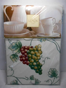 Lenox TUSCAN VINE Cotton Tablecloth -70" Round -GRAPE DESIGN Brand New - Picture 1 of 6