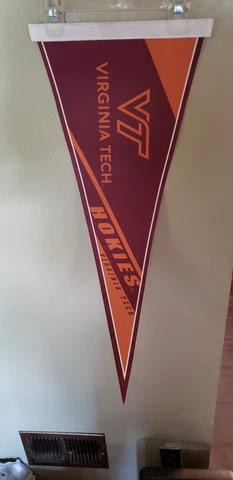 VIRGINIA TECH HOKIES  FELT VINTAGE PENNANT 7/1/22 Cover