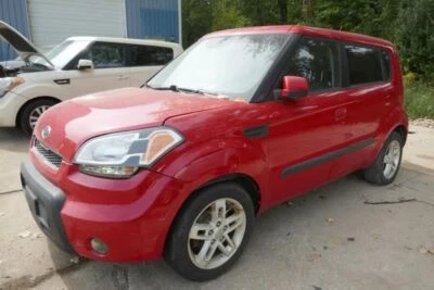 Fuel Vapor Canister fits 2010 Kia Soul 1748461 - Image 1 of 4