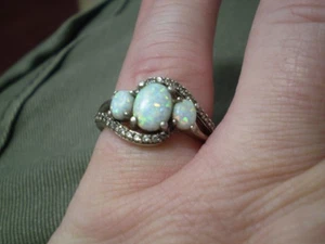 925 Sterling Silver Ladies 3-Opal & White Sapphire Cluster Ring 4.2 grams - Picture 1 of 4