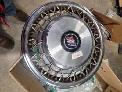 #3 Buick LeSabre Park Ave Roadmaster Wire Hubcap 1993-99 Fits 15" Wheel 25602920 - Image 1 of 4