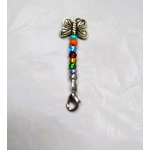 Charm Farfalla Metallo Argento con Perline Plastica Colorate Gancio Chiusura Lungo 2 Pollici - Foto 1 di 2