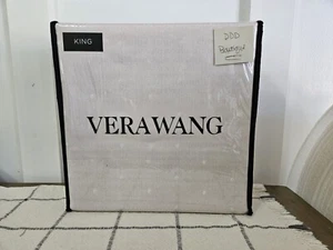 Neu in Verpackung Vera Wang rosa Ösen Punkte KING 4-teiliges Lakenset Baumwolle Luxus Satin Webart - Bild 1 von 5