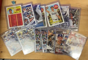 MLB Cody Bellinger lot of 15 cards - Picture 1 of 1