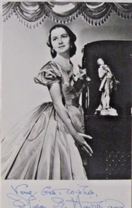 Pristine, Olivia de Havilland Signed, A Small, Lovely GWTW Photograph, 4" x 6" - Picture 1 of 6