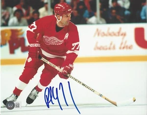 PAUL COFFEY DETROIT RED WINGS SIGNED 8x10 PHOTO NHL HOF LEGEND BECKETT COA BAS - Picture 1 of 2
