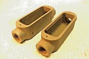 QTY 2 - Crouse-Hinds C19 Aluminum 1/2" Rigid Conduit Outlet Body New No Box - Picture 1 of 5