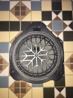 Audi A5 8T A4 B8 REAR  DOOR SPEAKER 8K0035411 2008-15 - Image 1 of 3