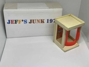 Vintage Fisher Price little people phone booth for Village 997 - Picture 1 of 6