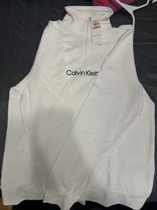Calvin Klein Sweatshirt - Picture 1 of 2