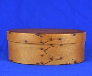 ANTIKER OVALER SCHÜTTLER AUS BUGHOLZ 3 FINGER SPEISEKAMMER BOX - 3 RECHTE SCHWALBENSCHWANZFINGER - Bild 1 von 10