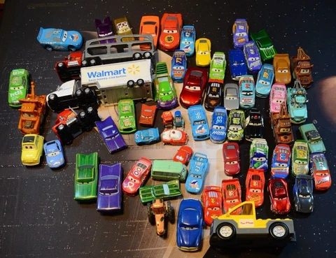 Disney Pixar Cars Lot of 60 Lightning McQueen Dinoco Diecast 1:55 Doctor Mater Cover