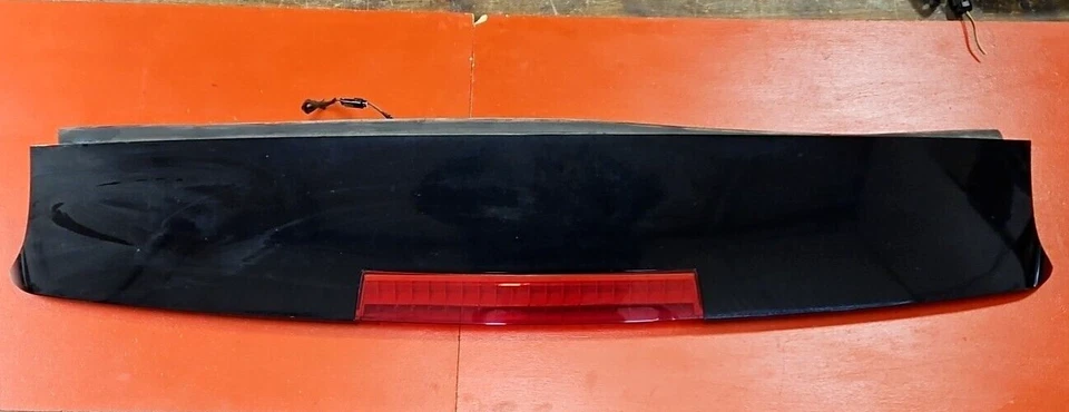 Tahoe & Yukon 2008-2013 híbrido puerta levadiza escotilla tercer alerón de freno alerón 41U: negro Foto 1 de 4