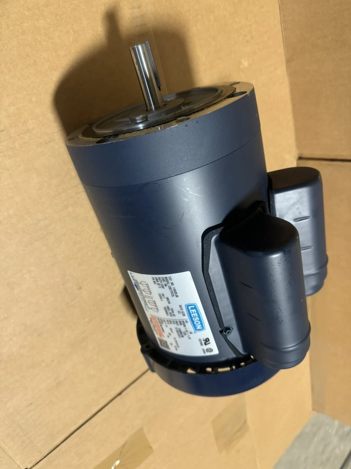 Leeson General Purpose Motor 1.5 HP 1 Ph 60 Hz 115/230V 56C TEFC #110420.00 - Image 1 of 3