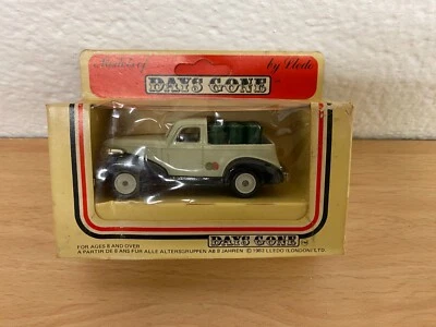 Lledo Days Gone 1939 Chevrolet Pick Up Truck with Duckham's Oil, Boxed - Image 1 of 4