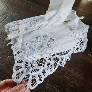 Handmade Matelassé Crochet Lace White Linen Fabric Tissue Box Cover - Picture 1 of 9