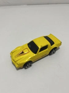 Vintage 1982 Hot Wheels Camaro Z-28 Mattel - Yellow - Picture 1 of 3