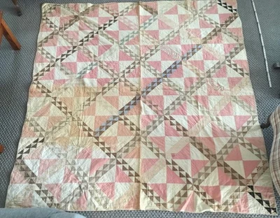1900’s Patchwork Quilt  Pattern Lovely Vintage Cloth 87” by 84”. - Image 1 of 4