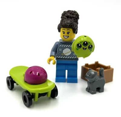 LEGO Holiday Sweater Woman w/ Plush Skateboard Cat minifigure City Advent 60475 - Image 1 of 4