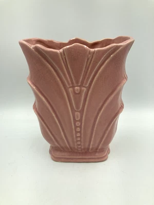 'USA' / mccoy pottery pink ceramic deco~fan vase - 7.25" mold 551 no mark - VGC - Image 1 of 4