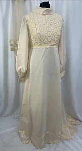 Vtg Ivory Romantic Wedding Gown Dress UK14 Long Sleeve Beige Veil Lace E3984 - Picture 1 of 18