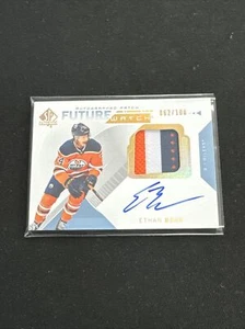 2018-19 SP AUTHENTISCH #166 ZUKUNFT UHR AUFNÄHER ROOKIE AUTO/100 ETHAN BEAR - Bild 1 von 2