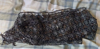 Bufanda envolvente Joe Boxer negra con textura de lentejuelas 4895132310174 5015 rn 42000 7 % metal Foto 1 de 2