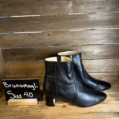 Womens Bruno Magli Valeria Black Leather Zip Heeled Ankle Boots Size EU 40 GUC - Image 1 of 4