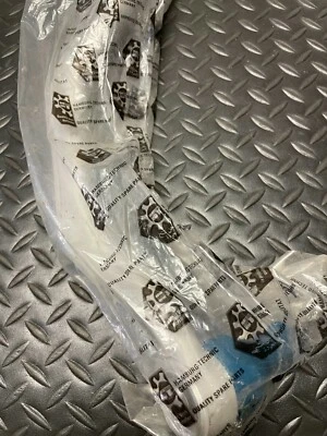 Brazo de control superior delantero derecho Hamburg-Technic - 31-12-1-092-610 - para BMW 540i y M5 Foto 1 de 3