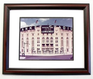 Foto de 8x10 del Yankee Stadium #4 en 11x14 marco de cereza doble enmarañado - Imagen 1 de 1