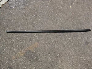 2007-2011 Jeep Wrangler JK JKU OEM HOOD BONNET FORWARD WEATHERSTRIP SEAL - Picture 1 of 2