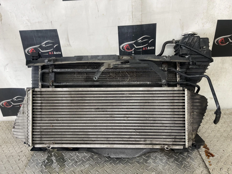 2002-2006 Freightliner Sprinter Van Radiator With Intercooler Complete 2.7 Foto 1 de 4