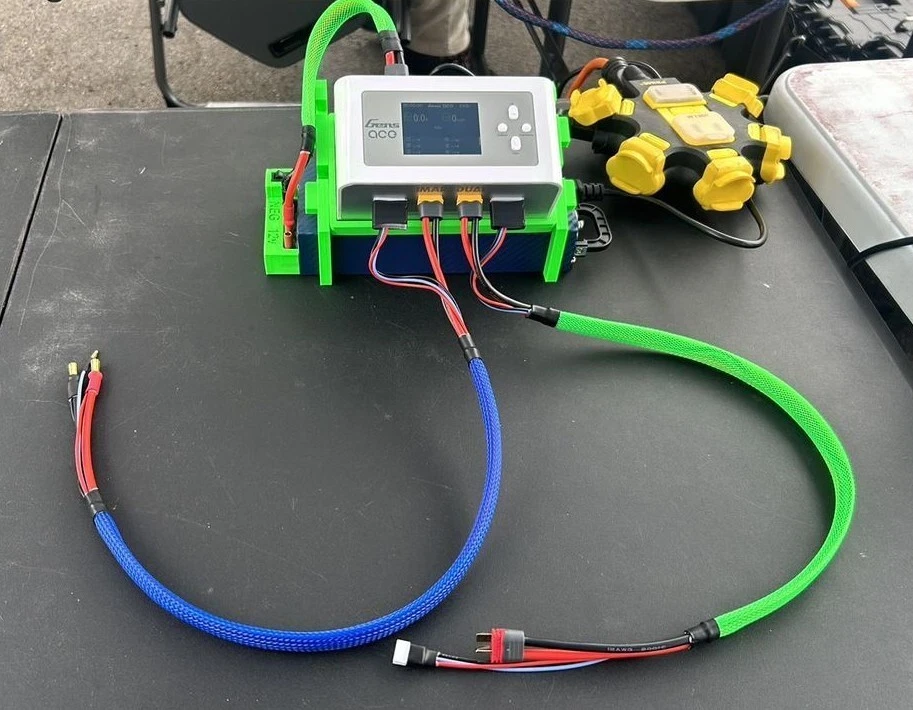 Stand for Gens Ace Imars Dual Charger - Image 1 of 4