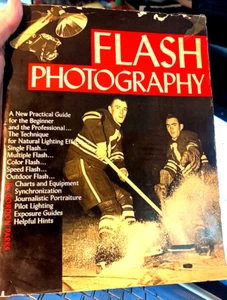 flash photography by Gordon Parks (1947) - Picture 1 of 10