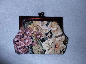 Vintage Coin Money Purse Floral Tapestry Design With Kiss Clasp - Picture 1 of 9