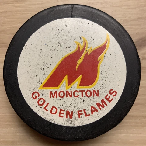 MONCTON GOLDEN FLAMES 🔥 AHL HOCKEY PUCK VICEROY MADE IN 🇨🇦 INGLASCO APPROVED Cover