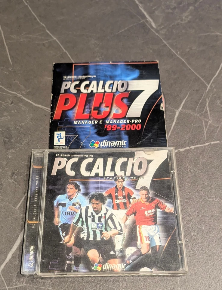 PC CALCIO 7 + PC CALCIO PLUS (Agg.) - Gioco PC CD-ROM Vintage - SENZA MANUALE - Immagine 1 di 2