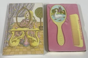 Juego de cepillos y peines vintage Avon Her Bonitos nuevos en caja original - Imagen 1 de 4