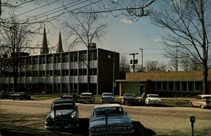 Oleon,NY YMCA Metropolitan  Buildings,Old Cars New York Postcard - Picture 1 of 2