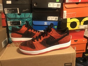 nike flyknit dunks