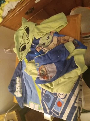 Toalla Star Wars de una pieza y capucha PJ Grogu talla 6/7 para niños Foto 1 de 4