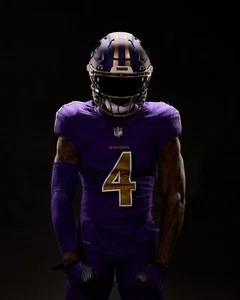 Foto de fútbol americano de la NFL Zay Flowers Studio Pose Baltimore Ravens 8x10 - Imagen 1 de 1