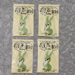 Menge 4 NOS Vintage EZ Borte bestickt Nähen Grün Hase Kaninchen Patches - Bild 1 von 4