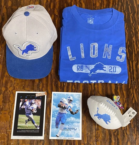 DETROIT LIONS RETRO HAT, BARRY SANDERS T-SHIRT 2XL, PLUSH BALL & MINI POSTER LOT Cover